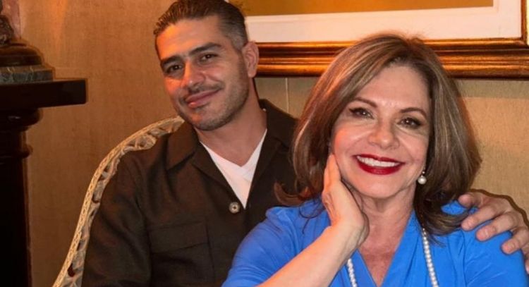 María Sorté comparte FOTO con su hijo, Omar García Harfuch y recibe elogios y críticas en redes