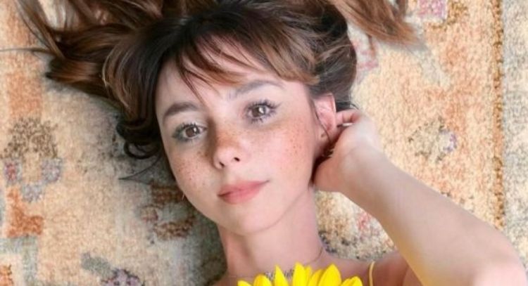 FOTO: Natalia Téllez no se limita y luce encantador 'look' claro desde 'Netas Divinas'; así posa