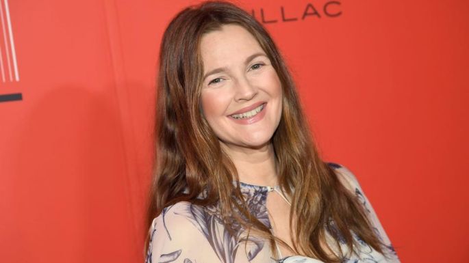 Luego de que arremetieran contra ella, Drew Barrymore pausa estreno de la temporada 4 de su programa