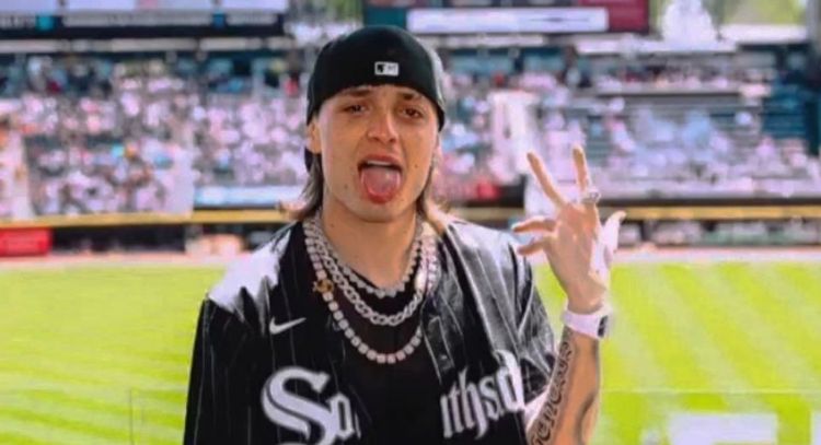 El cantante Peso Pluma cancela conciertos en Estados Unidos tras amenazas de muerte del CJNG