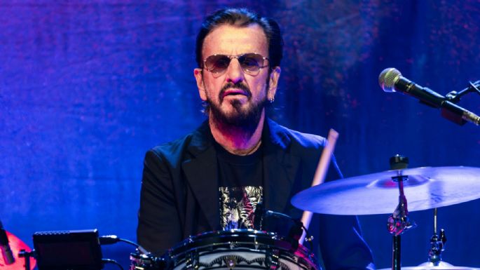 VIDEO: Ringo Starr sufre caída en pleno concierto sobre el escenario: "Me caí para decirte esto"