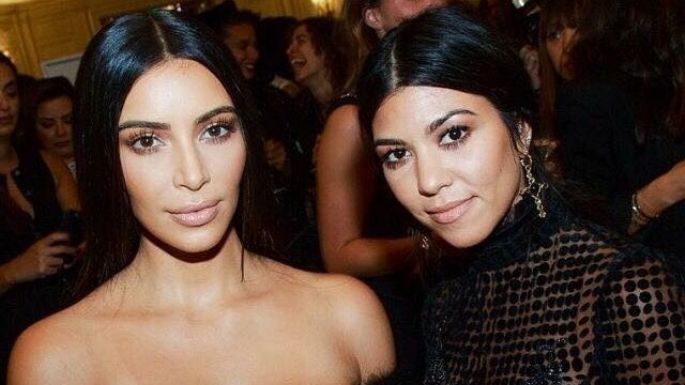 Los amigos de Kourtney Kardashian niegan participación en el chat que Kim hizo contra ella