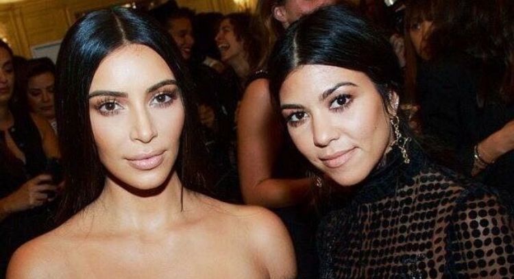Los amigos de Kourtney Kardashian niegan participación en el chat que Kim hizo contra ella
