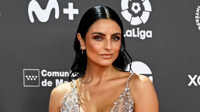 Aislinn Derbez no se limita y posa con este increíble 'look' claro desde su cuenta de Instagram