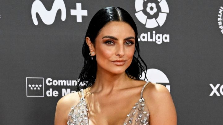 FOTO: Aislinn Derbez no se limita y presume belleza con este increíble 'look' negro desde París