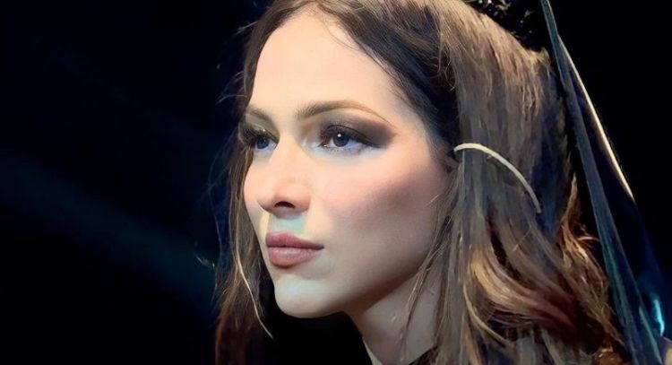 FOTO: Paty Cantú deslumbra con su atuendo de transparencias en su concierto en la Ciudad de México