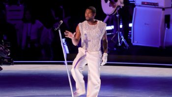 Super Bowl LVIII: Usher deslumbra en un Show de Medio Tiempo; estos son los mejores momentos