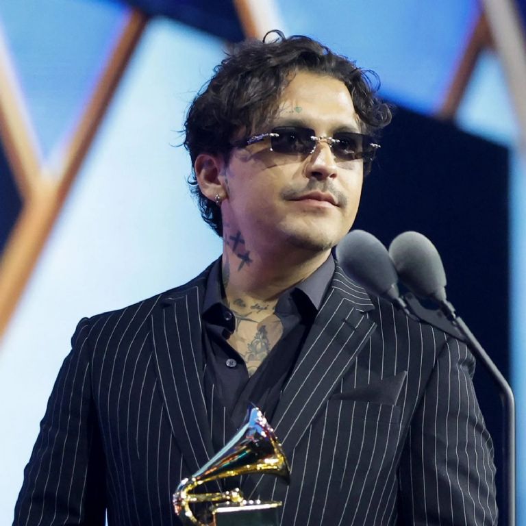 Christian Nodal y sus padres deberán presentarse el 18 de noviembre a una audiencia por presunta falsificación de documentos 