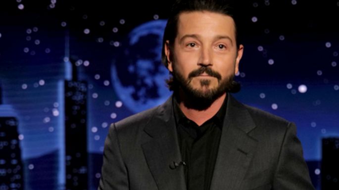 Diego Luna revela cómo terminó conduciendo Jimmy Kimmel Live! y su experiencia con JLo