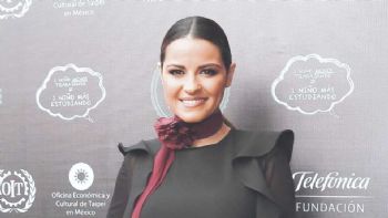 "Me puede afectar, pero lo gestiono": Maite Perroni preocupada por los jóvenes tras acoso digital por su cuerpo
