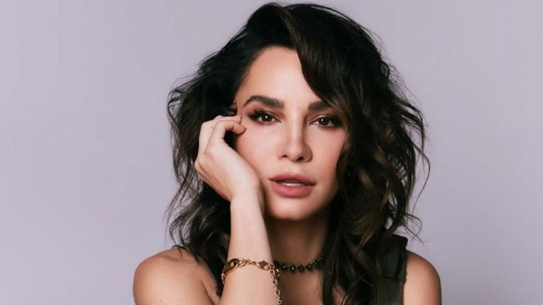 Martha Higareda, previo a dar a luz, experimenta un fenómeno inexplicable, contó en su podcast