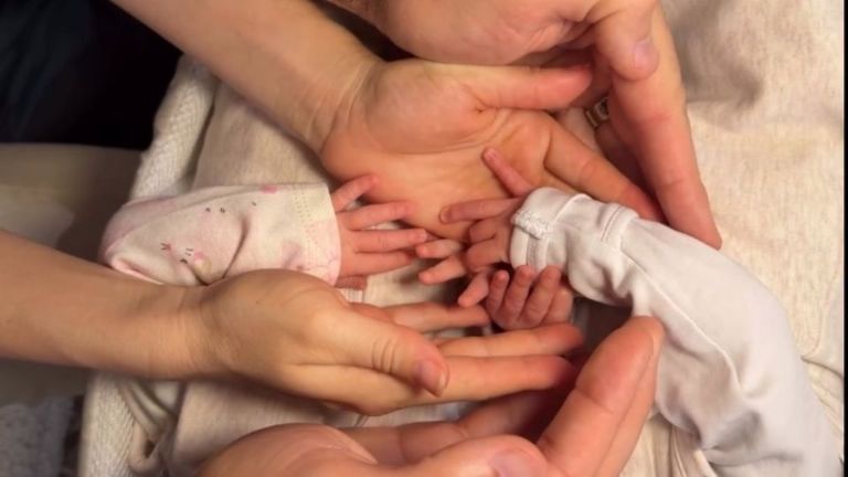 Martha Higareda, previo a dar a luz, experimenta un fenómeno inexplicable, contó en su podcast