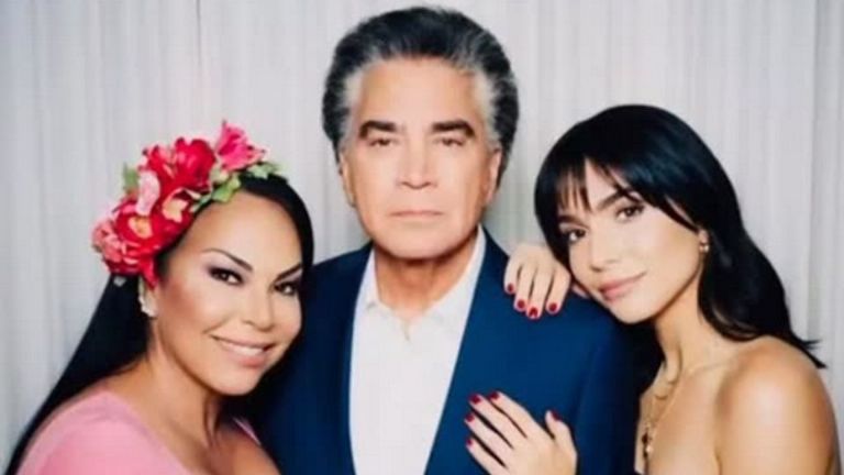 Jose Luis Rodríguez es expulsado del avión y su hija Liliana Rodríguez responde al evento