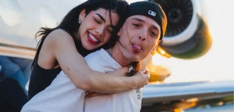 Kenia Os cuenta cómo conoció a Peso Pluma y los fans la llaman "la nueva Ángela Aguilar"