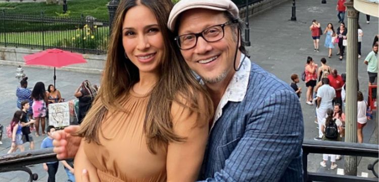 Tras 15 años de matrimonio, Rob Schneider y su esposa Patricia Azarcoya se han divorciado